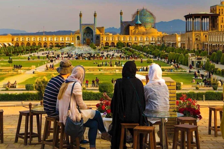 اهمیت گردشگری در ایران
