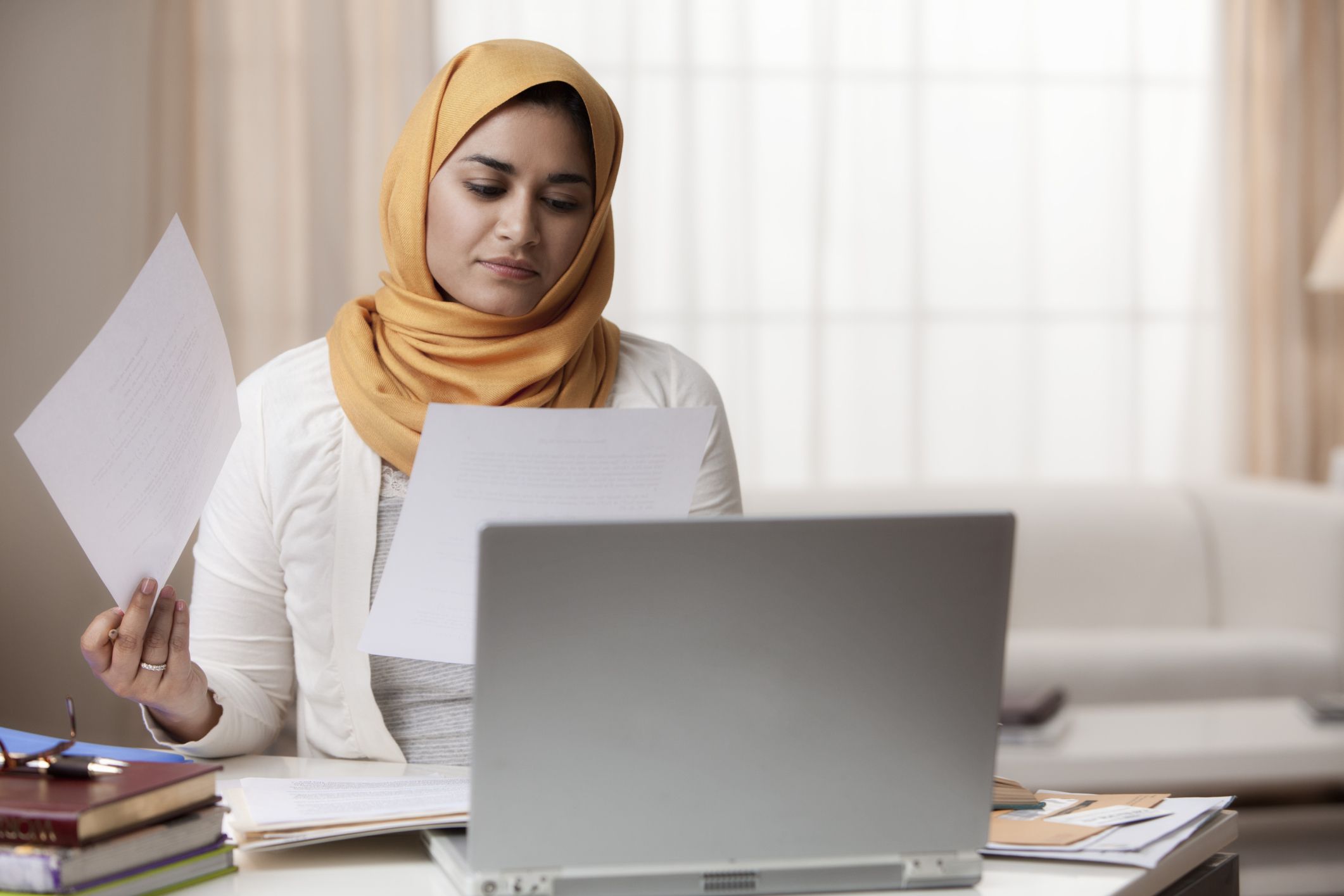  شغل مناسب برای بانوان در همدان