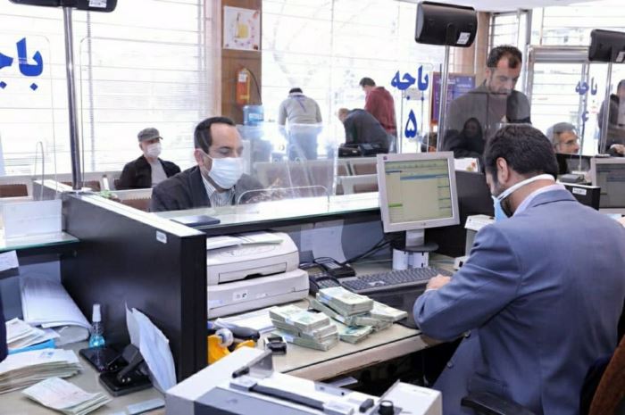  آشنایی با وظایف کارمند بانک